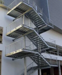 Báo giá thi công cầu thang sắt thoát hiểm