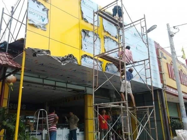 mặt tiền showroom