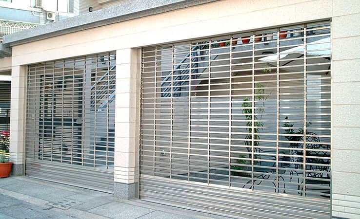 cửa cuốn khớp thoáng